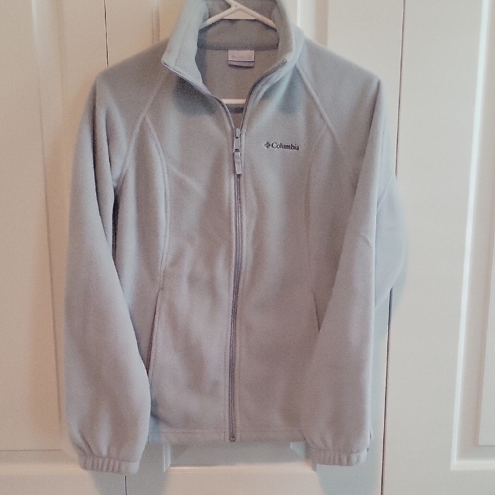 Columbia Soft Gray Fleece Jacket